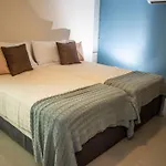 Cozy Luxury Steps To The Beach