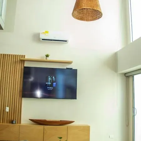 Apartamento Cozy Luxury Steps To The